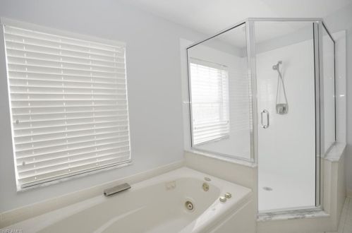 7359 Ml Pond Cir, Naples FL 34109-1702 exterior