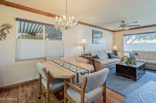 8938 Country Clb Dr, Chandler AZ 85248-6417 exterior