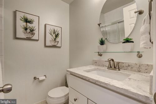 9832 Avenel Farm Dr, Rockville MD 20854-5410 exterior