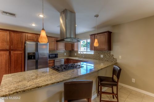 6840 Baker St, Tucson AZ  85710-2229 exterior