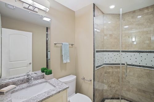 4471 Lk Park Ave, Chicago IL 60653-4510 exterior