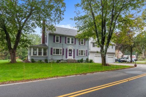 4 Forrest St, Plaistow, NH 03865-2604