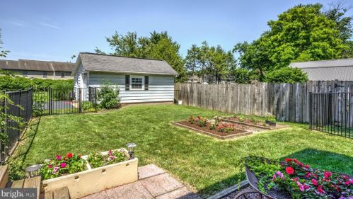 2013 Marietta Ave, Lancaster PA 17603-2205 exterior