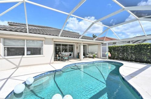 5631 Lago Villaggio Way, Naples FL 34104-5739 exterior