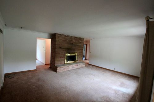 7435 Jackson Dr, Milwaukee, WI 53219-2816