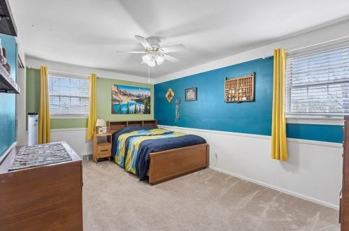 2351 Berkshire Dr, Pittsburgh PA  15241-2445 exterior