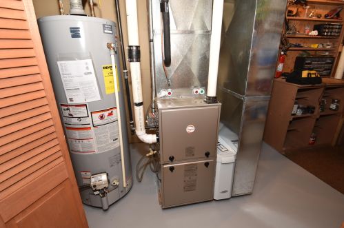 5451 Somerset Ln, Milwaukee WI 53221-3246 exterior