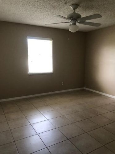 1125 Colorado Ave, Fort Pierce FL 34953-1806 exterior