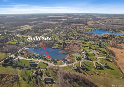 10478 Pne Vly Dr, Grand Blanc MI 48439-2677 exterior