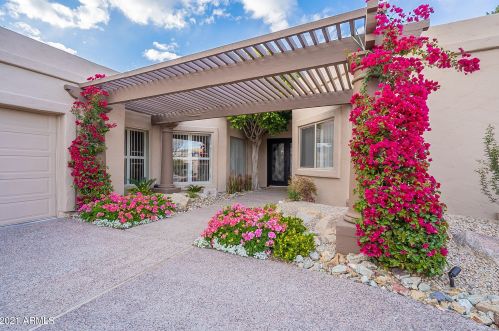 2512 Carol Ave, Phoenix AZ  85028-4734 exterior