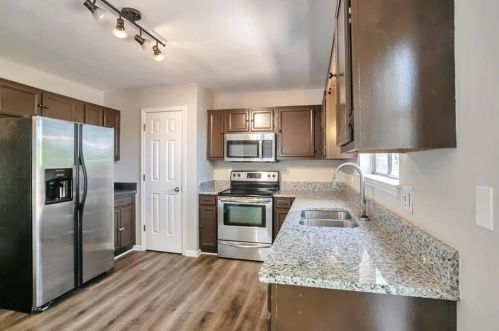 4465 Cary Dr, Lithonia GA  30039-6509 exterior