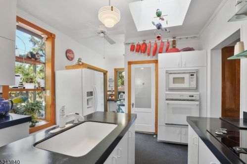 404 Moore St, Hackettstown NJ 07840-2142 exterior