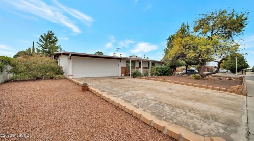 6702 Calle Luna, Tucson, AZ 85710-5634