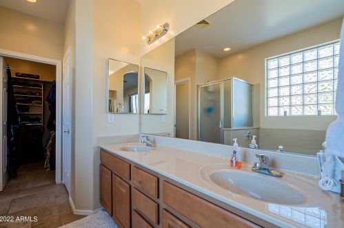 2334 Carter Rd, Phoenix AZ 85041-6057 exterior