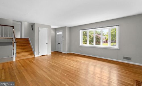 1408 Mayflower Dr, Mc Lean VA  22101-5612 exterior