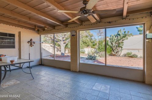 263 Abrego Dr, Green Valley AZ 85614-1504 exterior