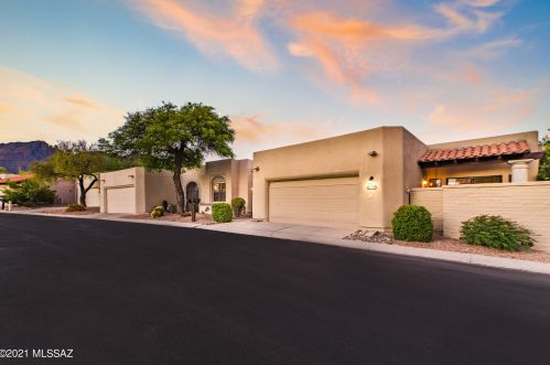 5860 Bright Star Dr, Tucson AZ  85718-3429 exterior