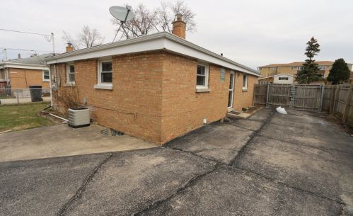 6 Irving Ave, Hillside IL 60162-1039 exterior