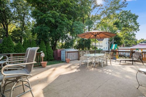 40 Kent Rd, Valley Stream NY 11580-3333 exterior