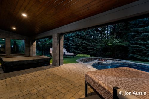 5742 Manchester Hl Dr, Grand Rapids MI 49546-9035 exterior