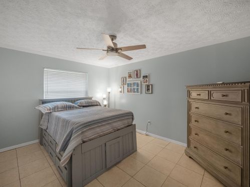 4800 Eagle Dr, Fort Pierce FL 34951-2371 exterior