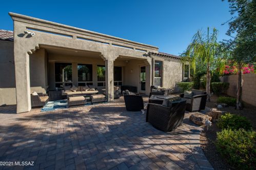 8499 National Dr, Tucson AZ 85742-8526 exterior