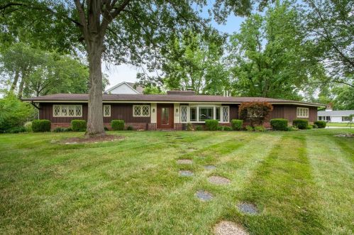 1306 Fawnvalley Dr, Saint Louis MO 63131-3921 exterior