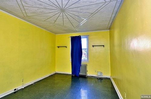 206 Brookside Ave, Irvington NJ 07111-3302 exterior