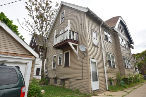 1409 52nd St, Milwaukee WI  53214-5317 exterior