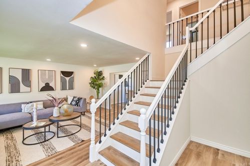 17522 Medford Ave, Tustin CA  92780-1922 exterior