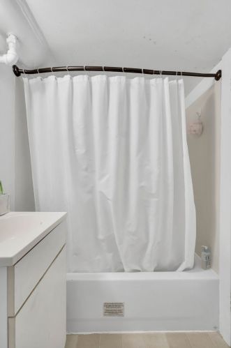 5442 Berteau Ave, Chicago IL 60641-1311 exterior