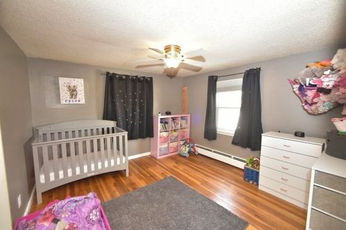 25 Circle Dr, West Springfield MA  01089-1724 exterior