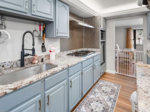 2550 16 Ave, Naples FL 34120-5492 exterior