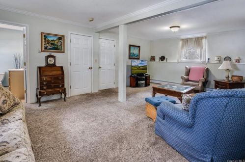 102 Meadow Ln, Poughkeepsie NY 12603-3278 exterior