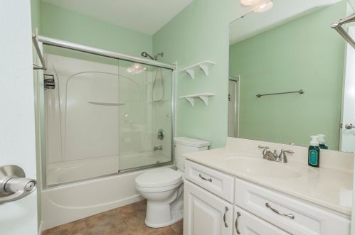 6066 Southcrest Way, Saint Louis MO 63129-2380 exterior