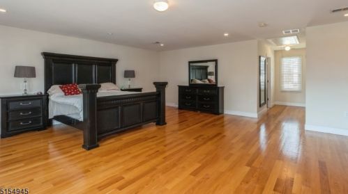 50 Diven St, Springfield NJ 07081-2814 exterior