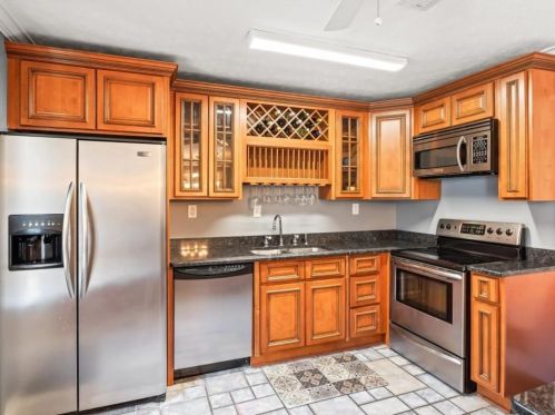 26 Independence Pl, Atlanta GA  30318-1505 exterior