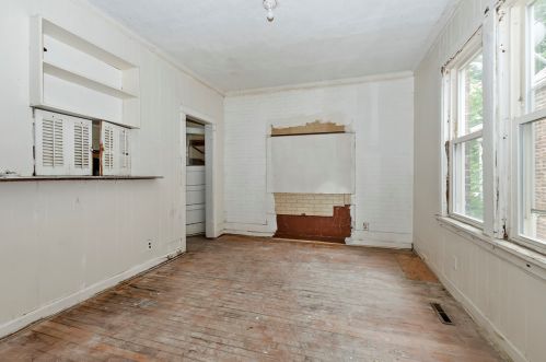 4821 Hirsch St, Chicago IL 60651-1520 exterior