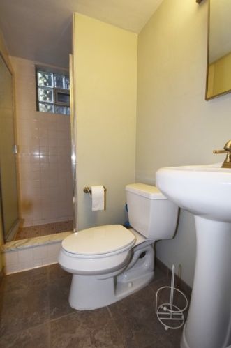 102 Loire Vly Dr, Pittsburgh PA 15209-1018 exterior