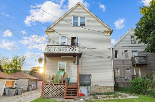 1726 24 St, Milwaukee WI 53204-3068 exterior