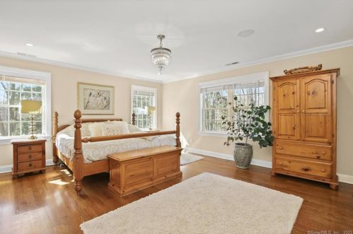 163 Branchville Rd, Ridgefield CT 06877-5116 exterior