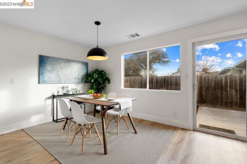 2796 Courtland Dr, Concord CA  94520-4720 exterior