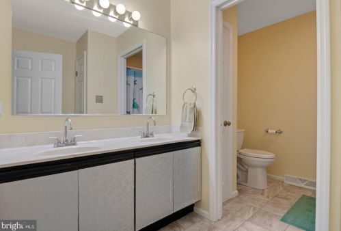 136 Pinnacle Point Dr, Lancaster PA  17601-1771 exterior