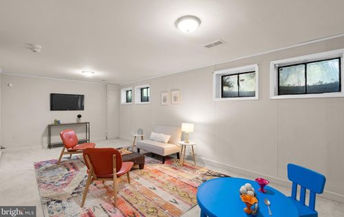 13105 Hathaway Dr, Silver Spring MD 20906-3727 exterior