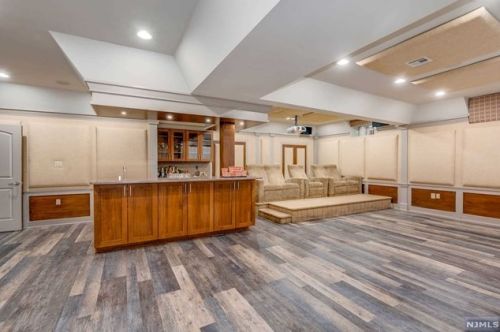 3 Pne Ter, Demarest NJ 07627-1214 exterior