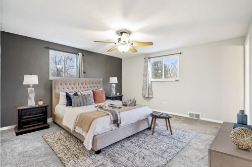 658 Presque Isle Dr, Pittsburgh PA  15239-2652 exterior