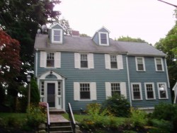 174 Oliver Rd, Newton, MA 02468-2321