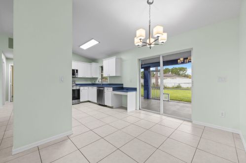 462 Mainsail St, Fort Pierce FL  34983-1265 exterior