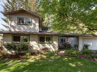 5321 Orchid St, Portland, OR 97219-5036