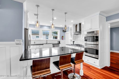 308 Monmouth Rd, West Long Branch NJ 07764-1028 exterior